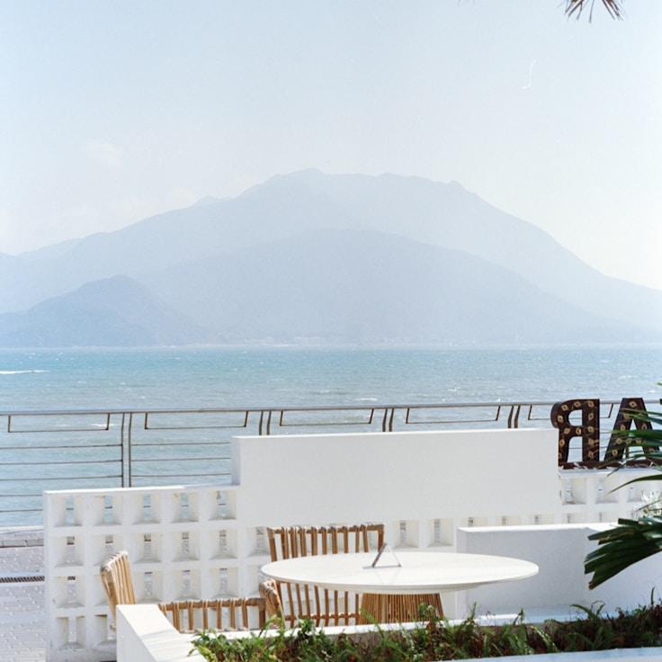 Outdoor terrace seating suitable for families in Ottawa